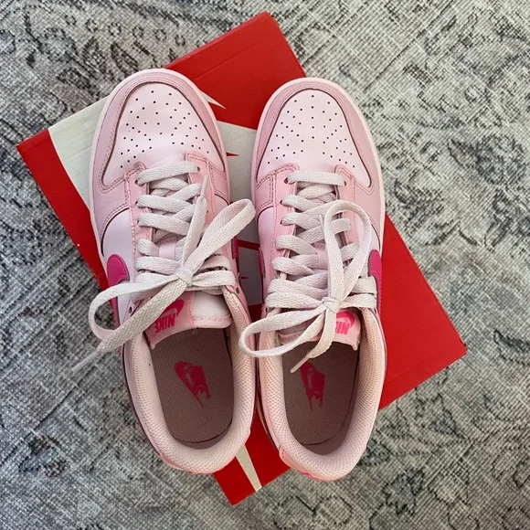 PINK NIKE DUNK LOW - Picture 2 of 6